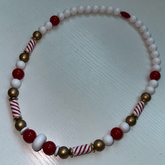 Vintage Red, White, and Gold Beaded Necklace - Picture 8 of 8